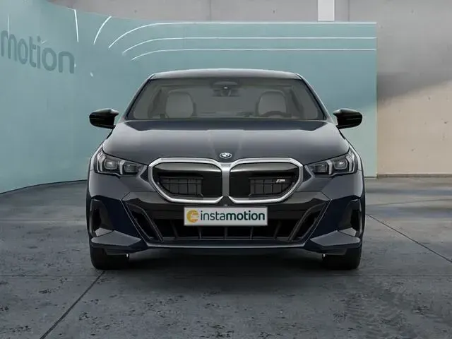Gebraucht BMW i5 Sport Line 442 kW (601 PS) 2024 Schwarz Limousine