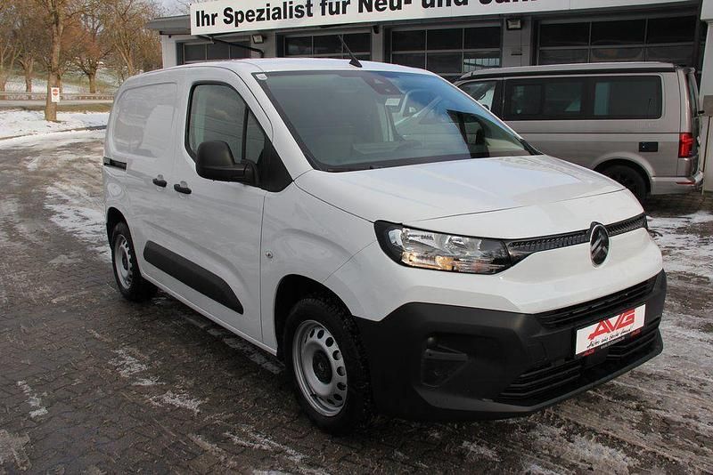 Neu Citroën Berlingo 102 PS (75 kW) 2025 Weiss Van / Kleinbus