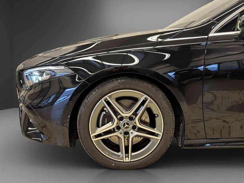 Gebraucht Mercedes A220 AMG 190 PS (139 kW) 2025 Schwarz Limousine
