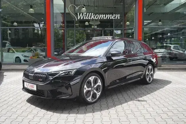 Neu Skoda Octavia RS 265 PS (194 kW) 2026 Schwarz Kombi