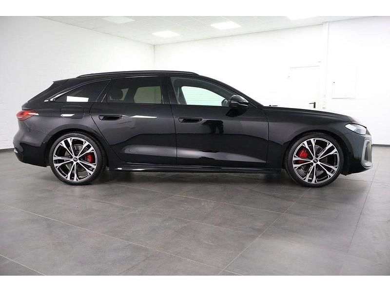 Gebraucht Audi A5 Edition .1 204 PS (150 kW) 2025 Schwarz Coupé