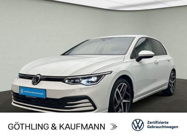 Weiß Gebraucht 2020 VW Golf VII Life Limousine | 20.530 € (Fairer Preis) - Bild 1/3