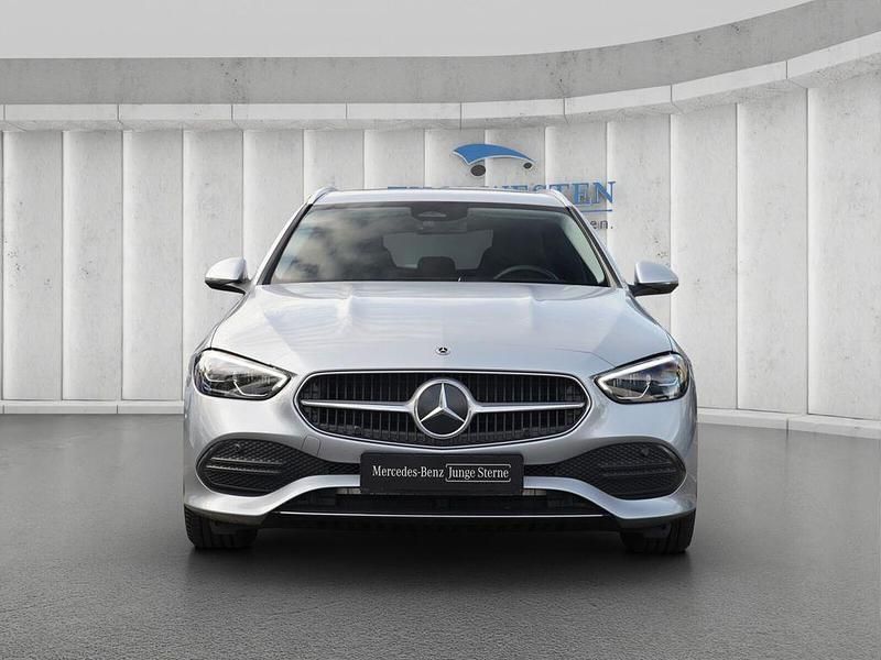 Gebraucht Mercedes C220 Avantgarde 200 PS (147 kW) 2024 Silber Kombi