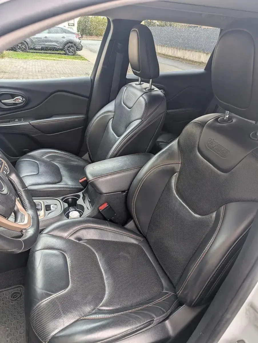 Gebraucht Jeep Cherokee 200 PS (147 kW) 2016 Weiß SUV