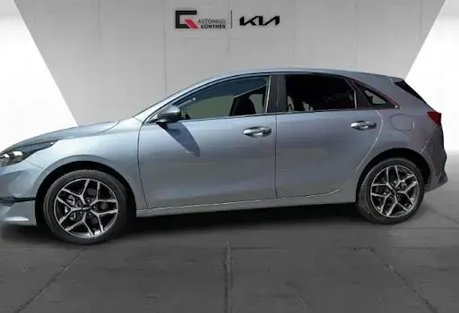 Gebraucht Kia Ceed Style 140 PS (102 kW) 2025 Silber Kleinwagen