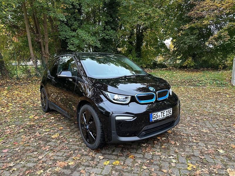 Schwarz Gebraucht 2021 BMW i3 Sport Line Kleinwagen | 17.490 € (Superpreis) - Bild 1/4