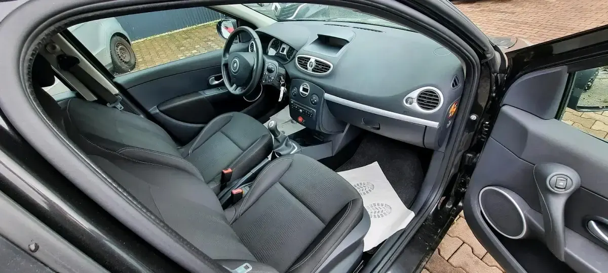 Gebraucht Renault Clio III 100 PS (73 kW) 2009 Schwarz Kleinwagen