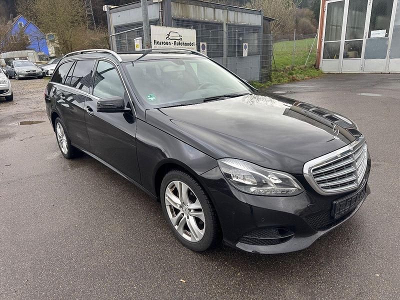 Gebraucht Mercedes E200 Elegance 136 PS (100 kW) 2015 Schwarz Kombi