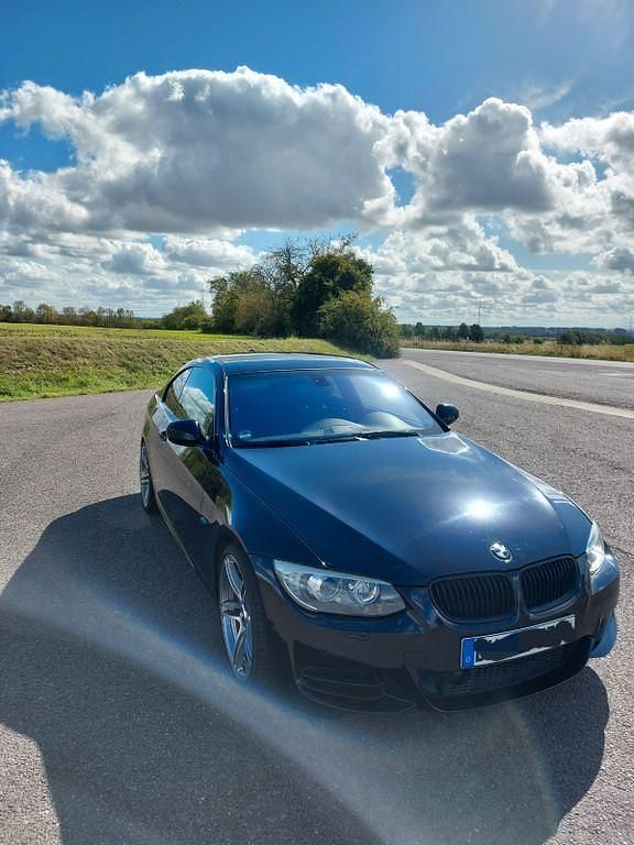 Schwarz Gebraucht 2012 BMW 335 M Sport Coupé | 24.999 € (Etwas zu teuer) - Bild 1/4