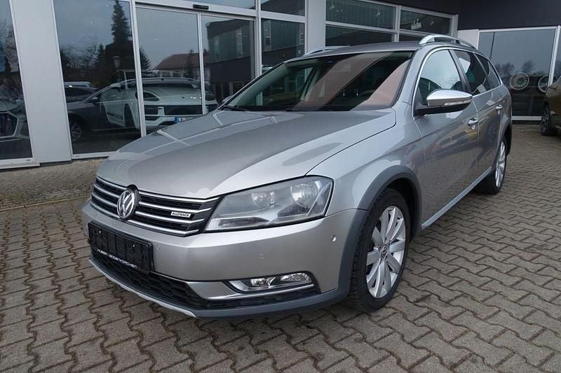 Silber Gebraucht 2014 VW Passat Alltrack Kombi | 9.999 € (Guter Preis) - Bild 1/4