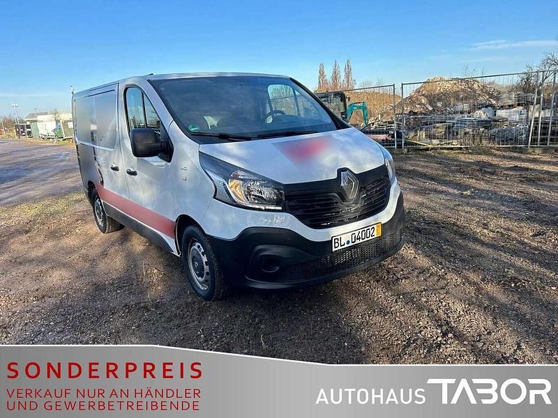 Gebraucht Renault Trafic Komfort 116 PS (85 kW) 2016 Weiss Van / Kleinbus