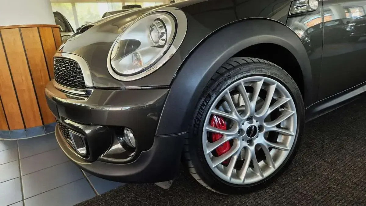 Gebraucht Mini John Cooper Works 211 PS (155 kW) 2011 Eclipse grey Kleinwagen