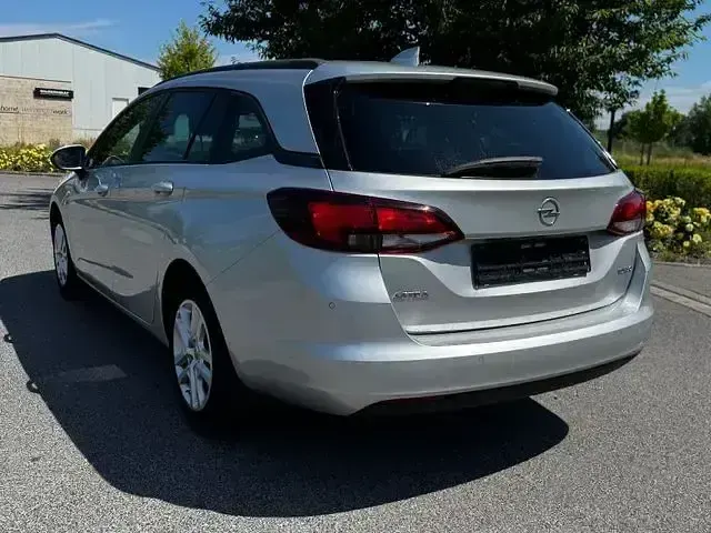 Gebraucht Opel Astra 125 PS (91 kW) 2018 Silber Kombi