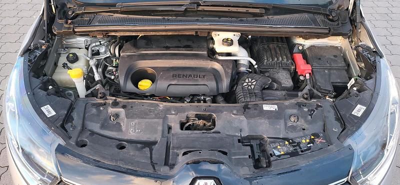 Gebraucht Renault Espace 160 PS (117 kW) 2019 Silber Van / Kleinbus