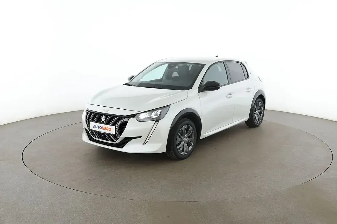 Gebraucht Peugeot e-208 Allure 100 kW (136 PS) 2022 Kleinwagen