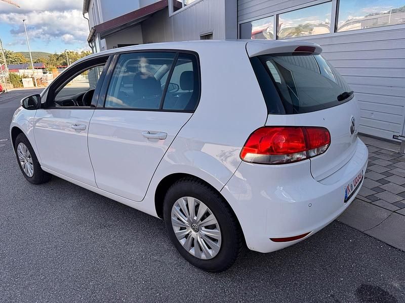 Weiß Gebraucht 2010 VW Golf VI Limousine | 5.400 € (Fairer Preis) - Bild 1/4