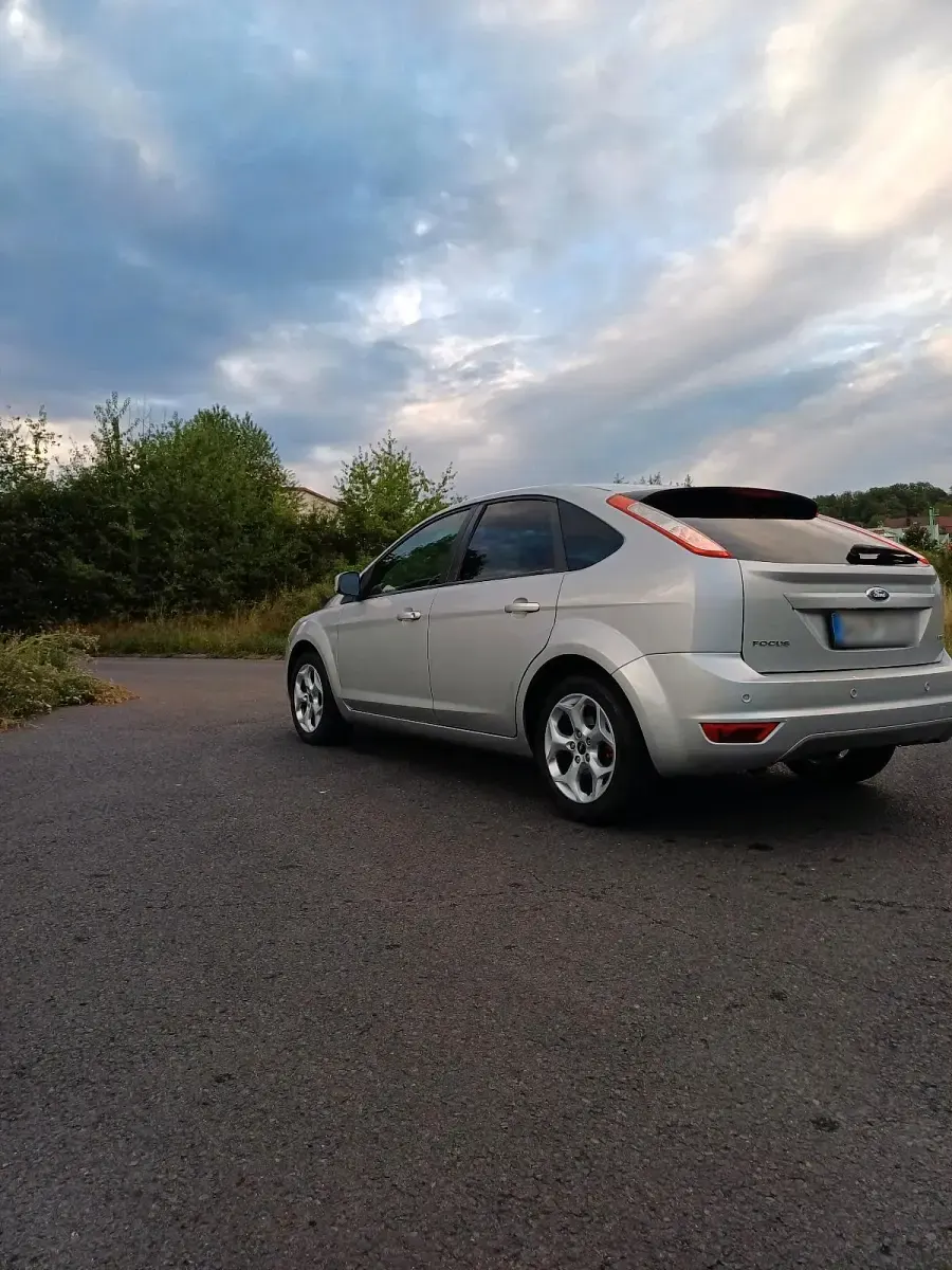 Gebraucht Ford Focus 2008 Grau Limousine