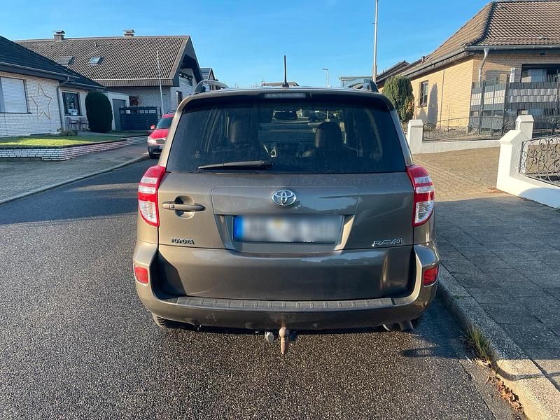 Gebraucht Toyota RAV4 Life 150 PS (110 kW) 2010 Braun SUV