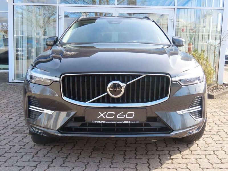 Gebraucht Volvo XC60 Core 197 PS (144 kW) 2022 Particular grey SUV