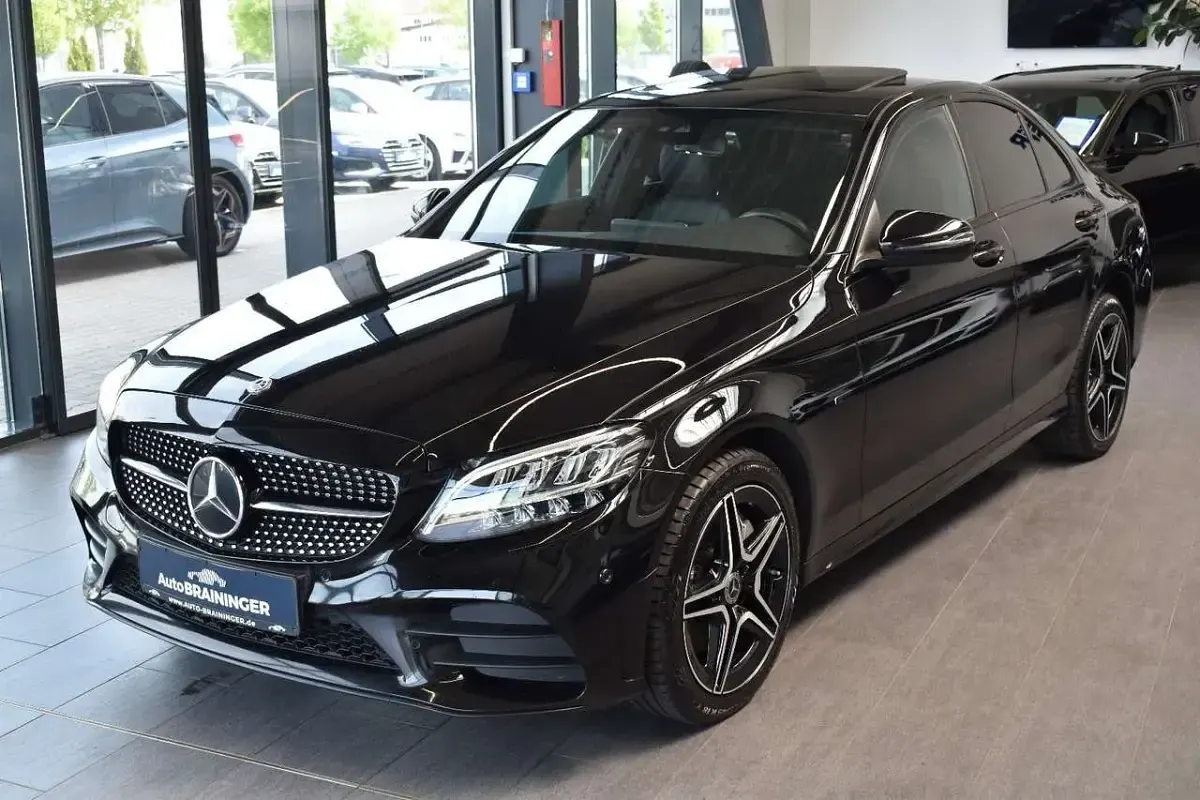 Gebraucht Mercedes C300e AMG line 306 PS (225 kW) 2020 Schwarz Limousine