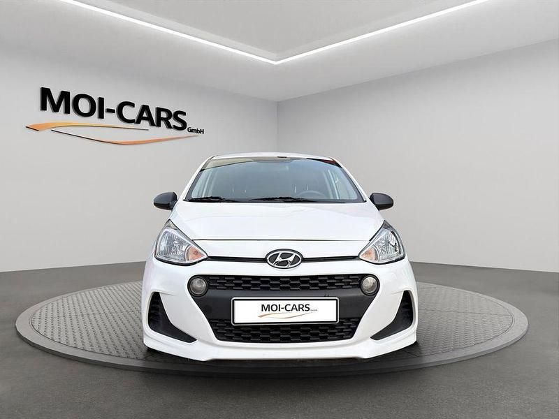 Gebraucht Hyundai i10 Select 67 PS (49 kW) 2019 Weiß Kleinwagen
