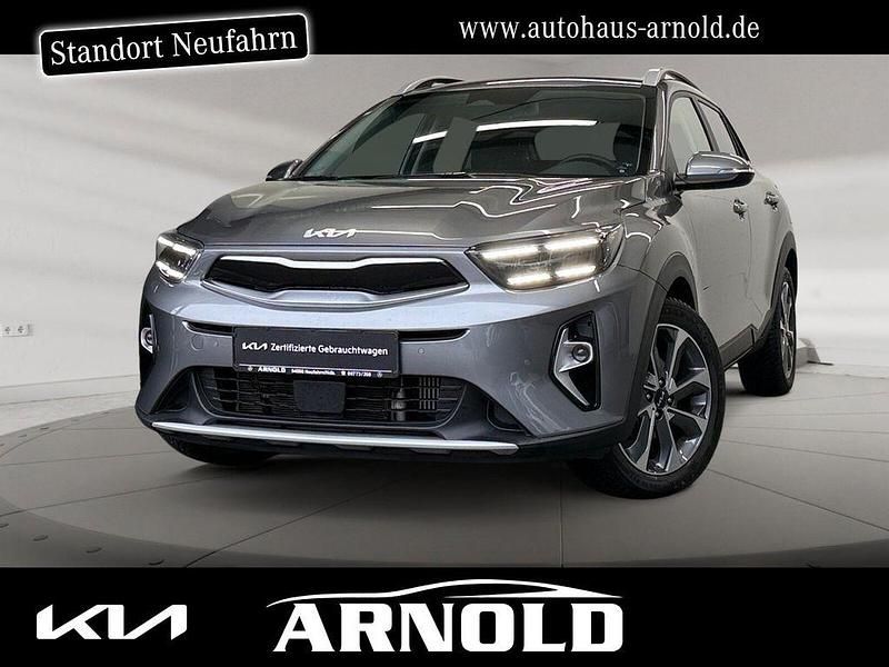 Weiß (astrograu) Gebraucht 2025 Kia Stonic Spirit SUV | 20.850 € (Superpreis) - Bild 1/4