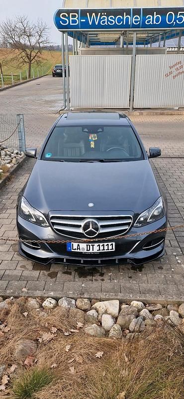 Gebraucht Mercedes E350 258 PS (189 kW) 2016 Blau Limousine