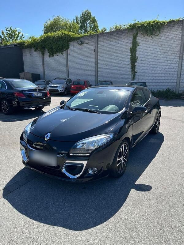 Schwarz Gebraucht 2012 Renault Mégane Coupé Bose Edition Coupé | 8.900 € - Bild 1/4