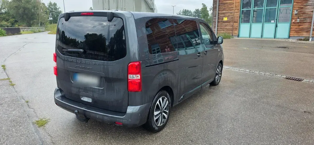 Gebraucht Peugeot Traveller 177 PS (130 kW) 2025 Grau Van / Kleinbus