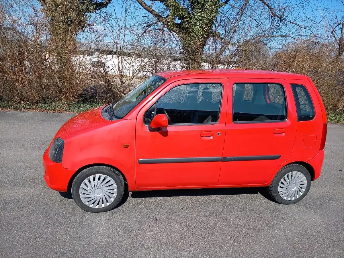 Gebraucht Opel Agila 80 PS (58 kW) 2004 Rot Van / Kleinbus