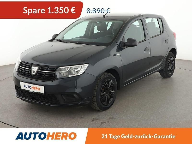 Grau Gebraucht 2018 Dacia Sandero Essentiel Kleinwagen | 7.540 € (Fairer Preis) - Bild 1/3