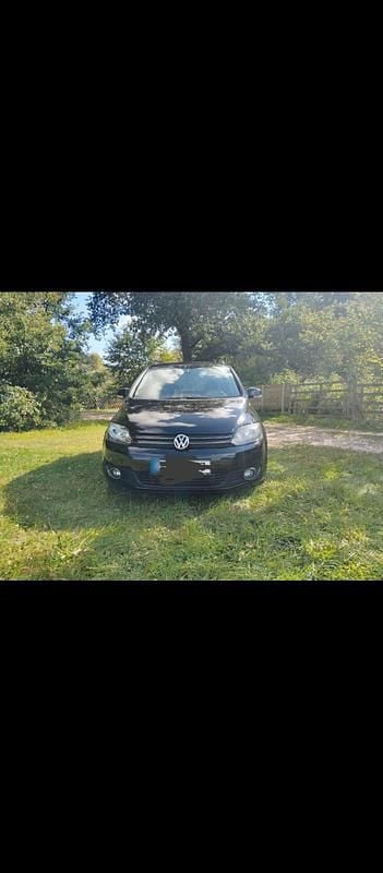 Gebraucht VW Golf VI Team 105 PS (77 kW) 2011 Schwarz Kleinwagen