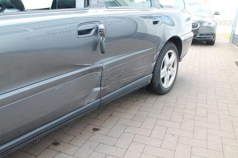 Gebraucht Volvo V70 Kinetic 185 PS (136 kW) 2006 Titanium grey pearl / metallic Kombi