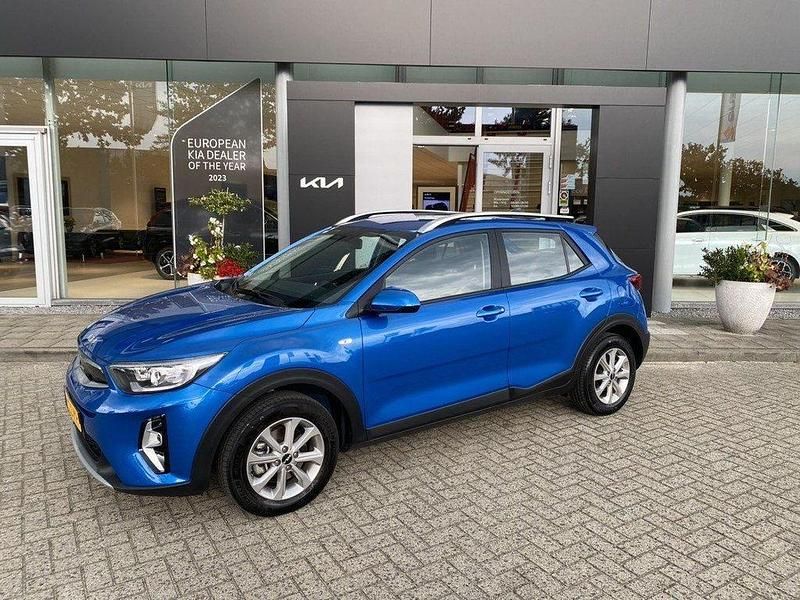 Blau Gebraucht 2022 Kia Stonic SUV | 19.209 € - Bild 1/4