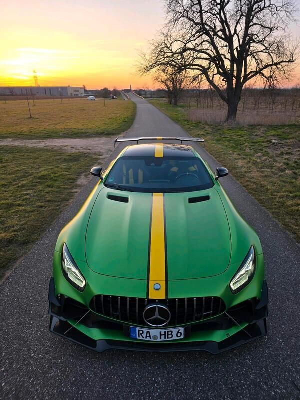 Grün Gebraucht 2019 Mercedes AMG GT R AMG Coupé | 165.000 € - Bild 1/4