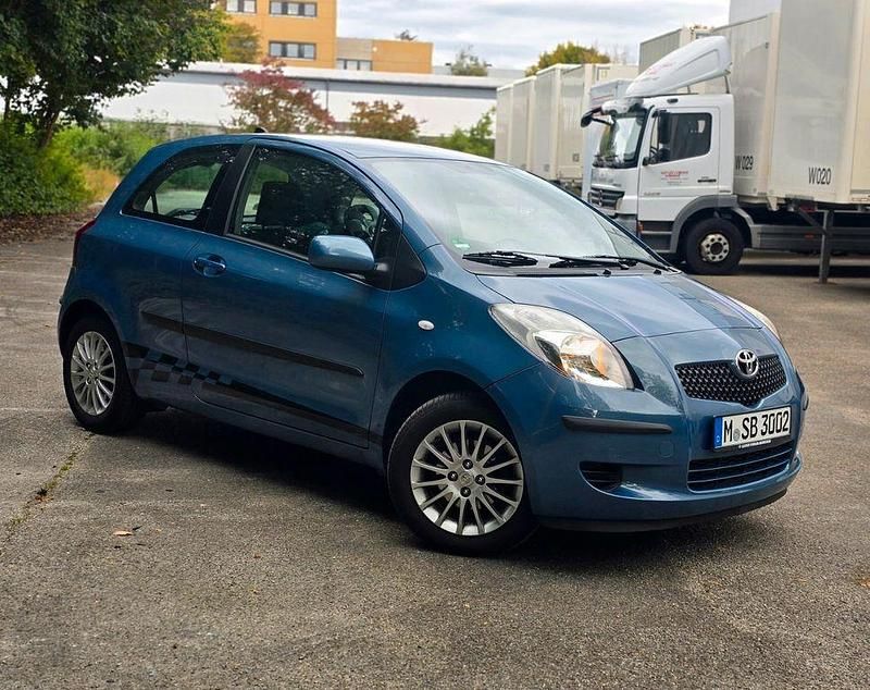 Blau Gebraucht 2006 Toyota Yaris Sol Limousine | 6.200 € (Fairer Preis) - Bild 1/4