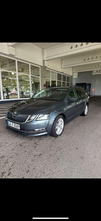 Gebraucht 2019 Skoda Octavia Soleil Kombi | 17.700 € (Fairer Preis) - Bild 1/4