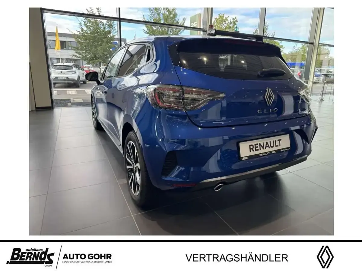 Nowe Renault Clio V Techno 91 KM (66 kW) 2025 Niebieski Sedan/Limuzyna