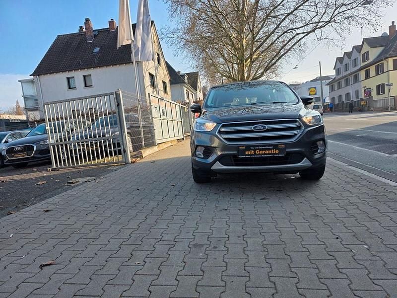 Gebraucht Ford Kuga Trend 182 PS (133 kW) 2018 Magnetic SUV