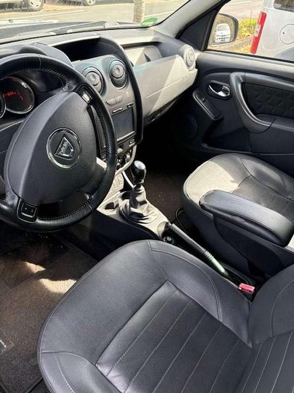 Gebraucht Dacia Duster Prestige 125 PS (91 kW) 2015 Grau "comete" SUV