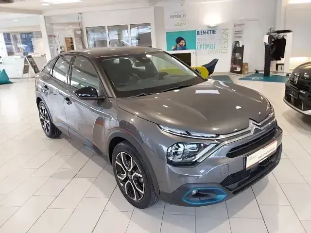 Używany Citroën e-C4 Feel 114 kW (155 KM) 2022 Szary Sedan/Limuzyna