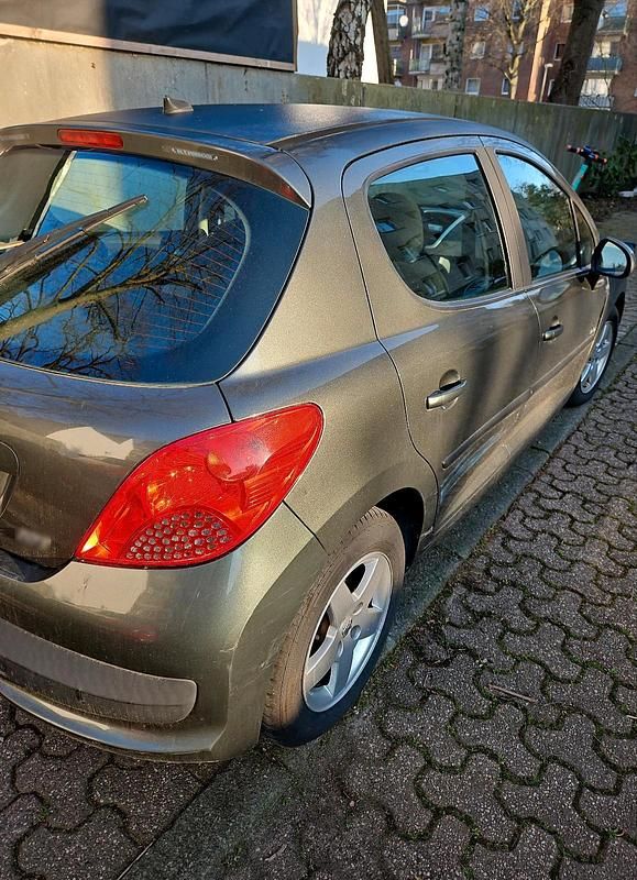 Gebraucht Peugeot 207 95 PS (69 kW) 2007 Grau Limousine