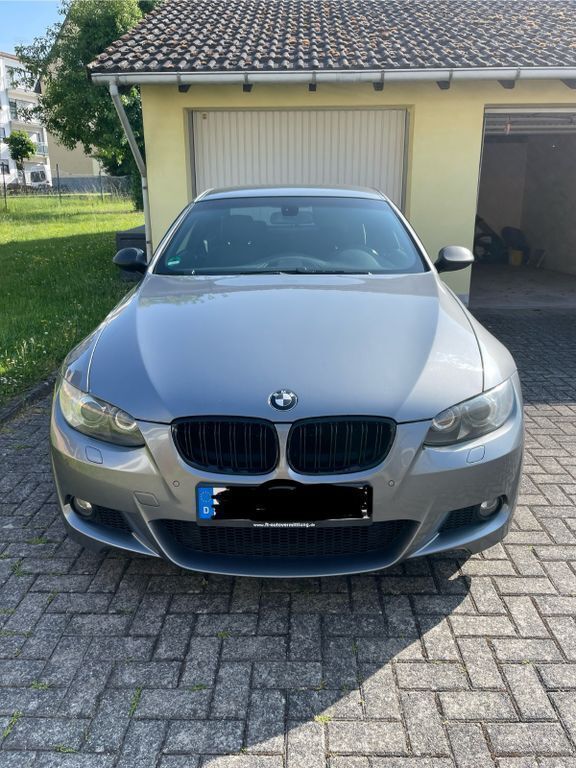 Grau Gebraucht 2009 BMW 320 Performance Coupé | 5.000 € (Superpreis) - Bild 1/4