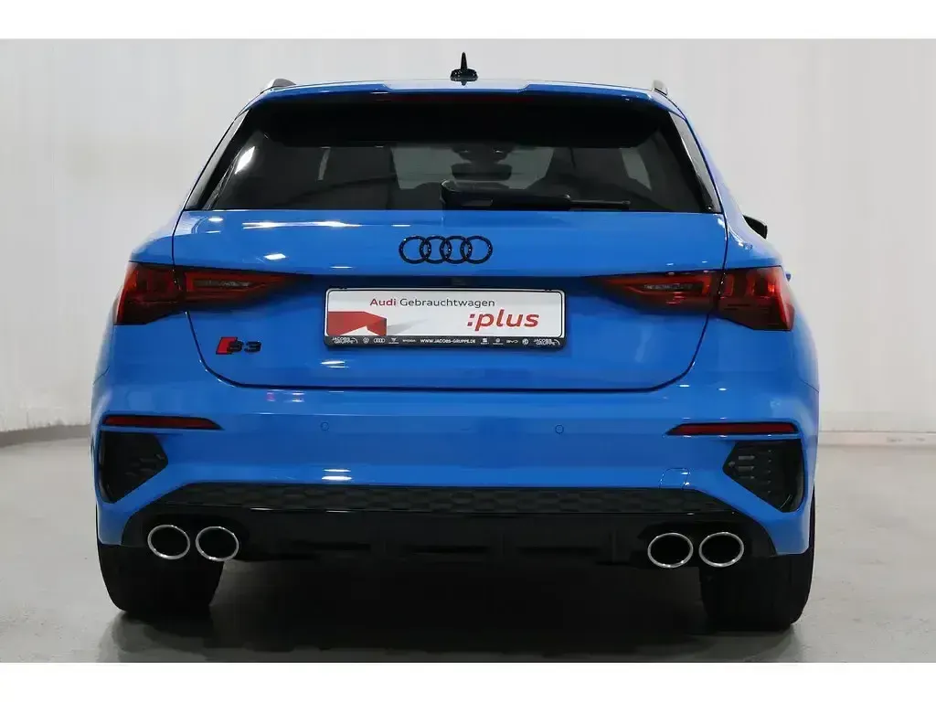 Gebraucht Audi S3 Ambiente 310 PS (228 kW) 2023 Blau Limousine