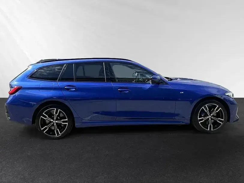 Gebraucht BMW 330e M Sport 292 PS (214 kW) 2025 Portimao blau metallic Kombi