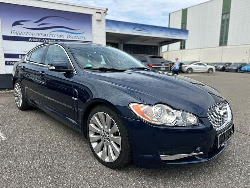 Gebraucht Jaguar XF Premium Luxury 298 PS (219 kW) 2008 Blau Limousine