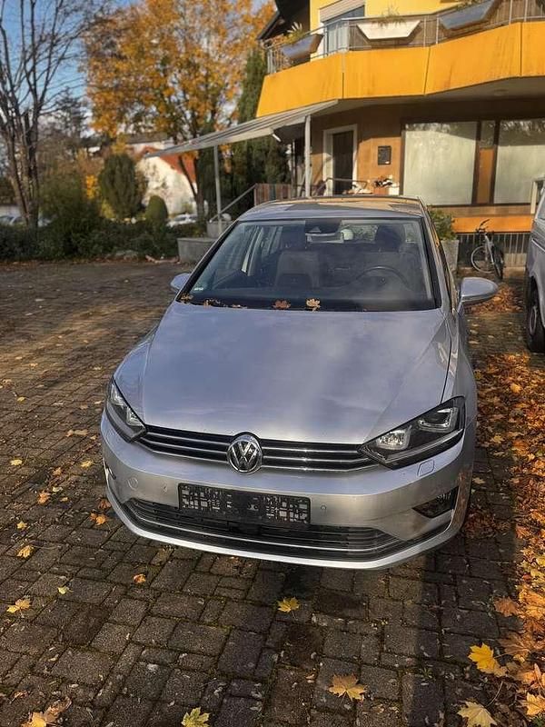 Silber Gebraucht 2015 VW Golf VII Comfortline Kombi | 6.990 € (Guter Preis) - Bild 1/4