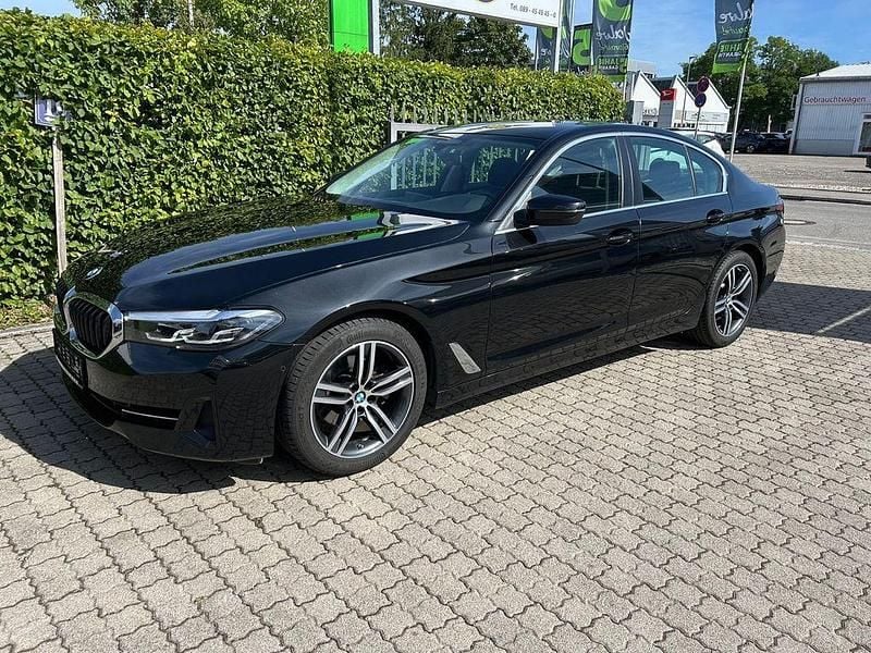 Schwarz Gebraucht 2021 BMW 520 Limousine | 27.990 € (Superpreis) - Bild 1/4