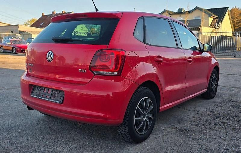 Gebraucht VW Polo Style 90 PS (66 kW) 2011 Rot Kleinwagen