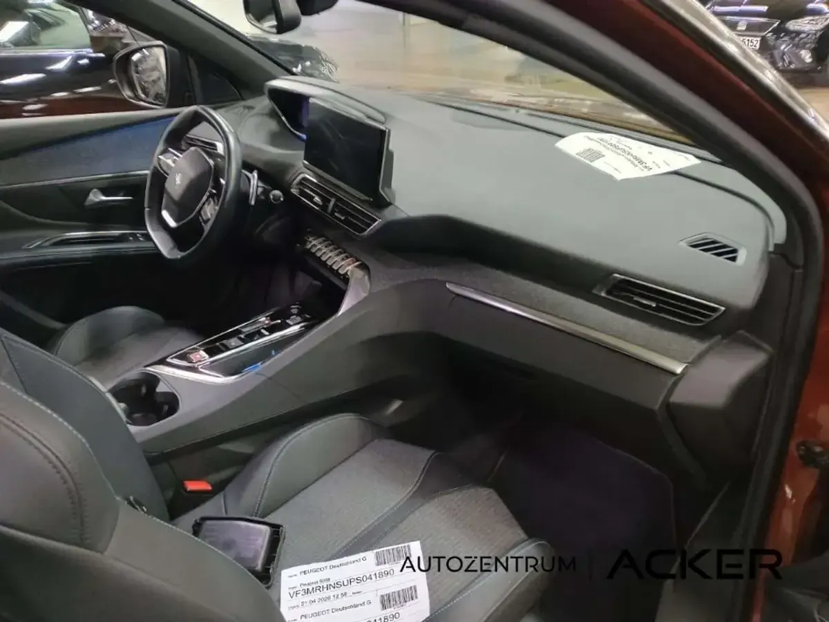 Gebraucht Peugeot 5008 Allure 131 PS (96 kW) 2023 Braun SUV